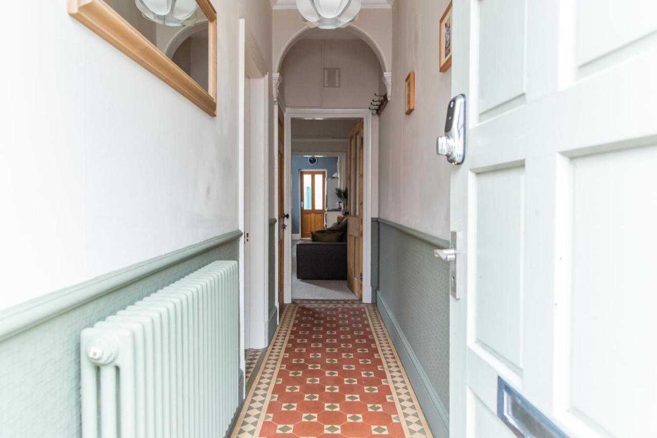 I'M Your Host - Westcotes Stay Лестер Экстерьер фото